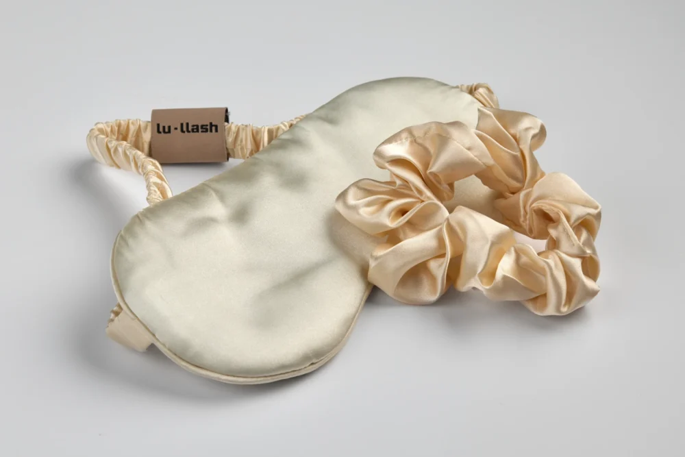 Satin Set Creamy Beige - Image 3